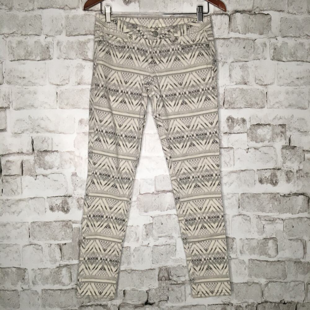 Aeropostale Women's Size 2 Lola Jeggings Jeans Skinny Slim White Tribal Print